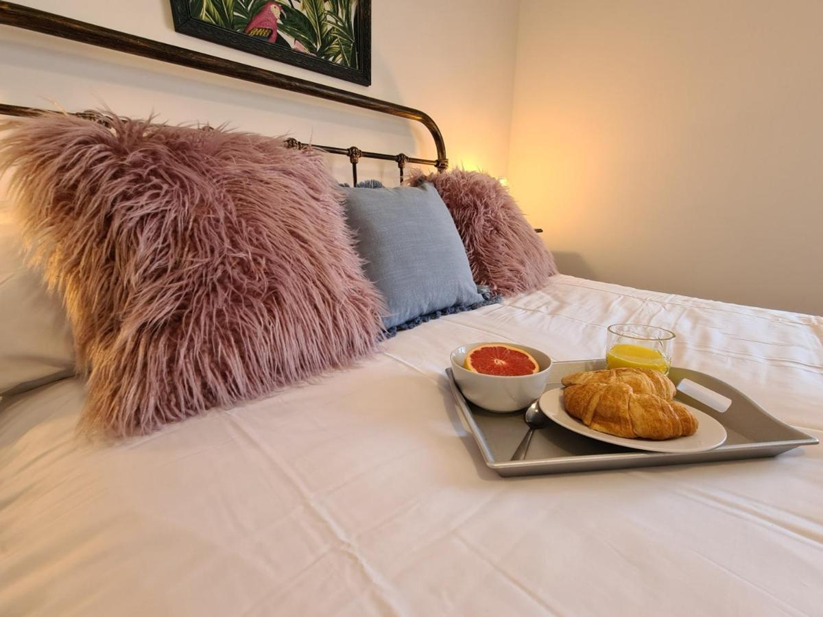 The Nook Villa Lichfield Bagian luar foto