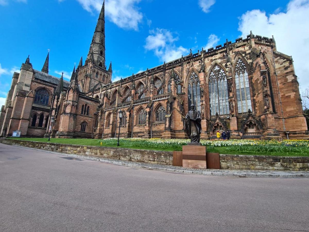The Nook Villa Lichfield Bagian luar foto