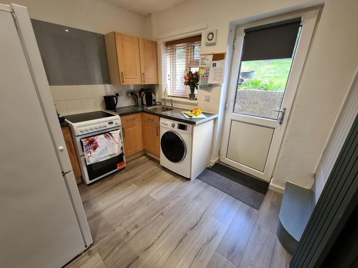 The Nook Villa Lichfield Bagian luar foto