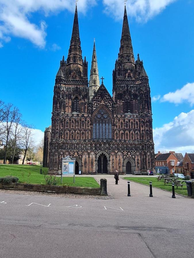 The Nook Villa Lichfield Bagian luar foto
